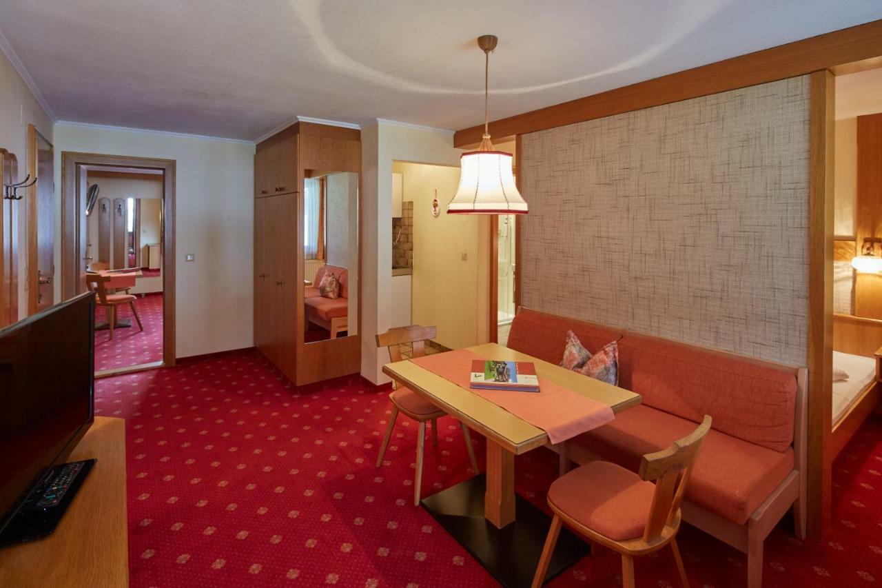 Wanderpension - Garni Rief - Adults Only Tannheim